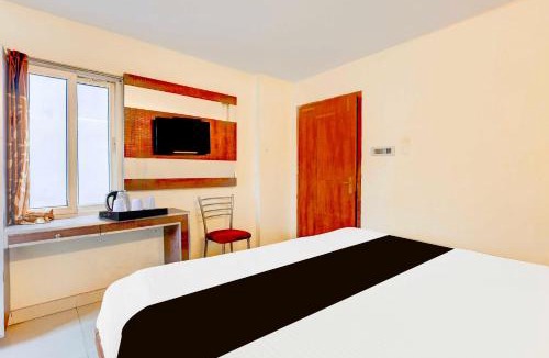 Kirti Nagar Hotel | Hotel O By OYO Tulip Sarovar