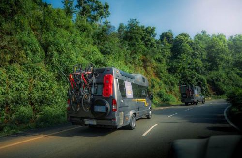 Sualkuchi Boat Rental | Bharat Caravans