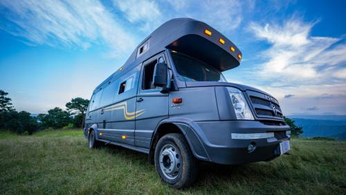 Sualkuchi Boat Rental | Bharat Caravans