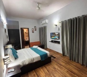 Vrindavan Hotel | Krishna Kunj Resort