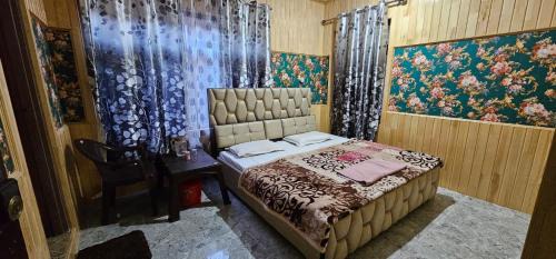 Srinagar Hotel | Hotel First Kashmir