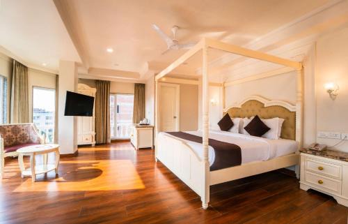 Bani Park Hotel | Hotel Magenta-City Center Bani Park Jaipur