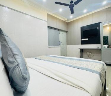 Jangpura Hotel | Hotel Satwah 29 Just Near Nizamuddin Railway Station And India Gate