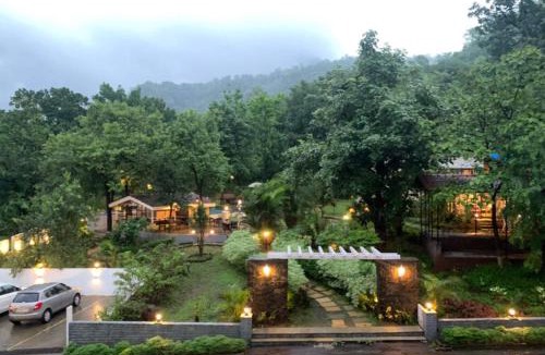 Karjat Apartment | Holiday Maiyaan-Emerald club,Karjat