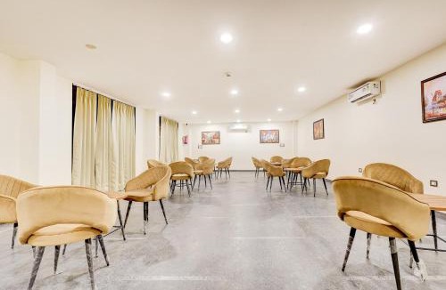 New Delhi Hotel | Collection O The Grand Villa