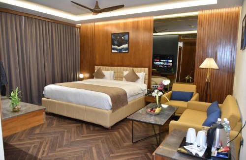 Rajpipla Hotel | Ramada Encore by Wyndham Statue of Unity