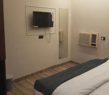 Varanasi Nagar Nigam Hotel | Hotel MRK VILLA
