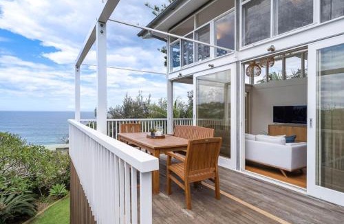 Newport House | The Bungan - Beachfront w Access to Bungan Beach