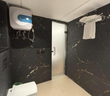 Jammu Hotel | Hotel Plaza 14 Jammu, Near Railway Station