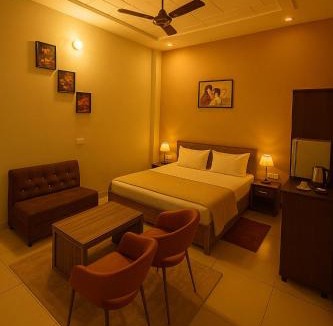 Narnaul Hotel | Hotel Golden Aura