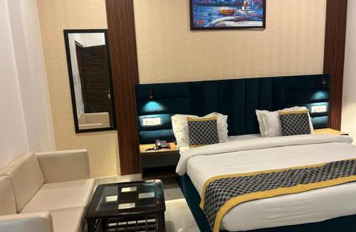 Greater Noida Hotel | KDS Residency Hotel and Banquet