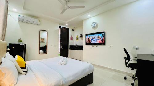 DLF Phase 3 Apartment | BluO Penthouse - DLF CyberCity, BathTub - Terrace & Garden #staycation Gurgaon