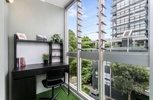 Surry Hills Apartment | Surry Hills secret - Convenient relaxed living SHL28