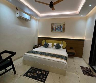 Gaya Hotel | Hotel Shakuntla Palace - 400 Meters away from Vishnu Pad Temple 7 mins walk