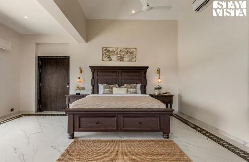 Kune N.m. Villa | StayVista at Dolce Montagna w Pool, Karaoke & Bar