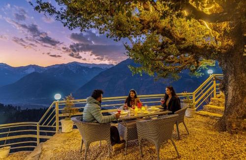 Naggar Villa | SaffronStays Interstellar