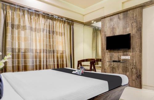 Pimpri - Chinchwad Hotel | Super Townhouse OAK Regal Inn Near Sant Tukaram Nagar Metro Station