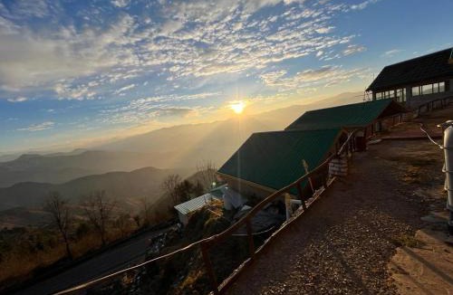 Fagu Hotel | Zazroo Cafe and Mud Cottages (Duplexes)