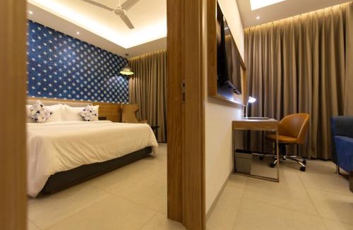 Alambagh Hotel | Hometel Lucknow - A Sarovar Hotel
