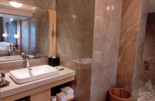 Tiruchirappalli Hotel | Courtyard by Marriott Tiruchirappalli