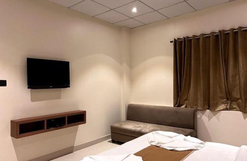 Sindhi Camp Hotel | Hotel Grande Residency