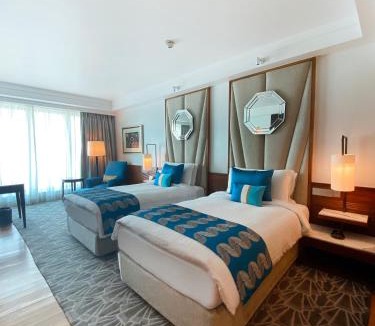 Churchgate Hotel | InterContinental Marine Drive Mumbai by IHG