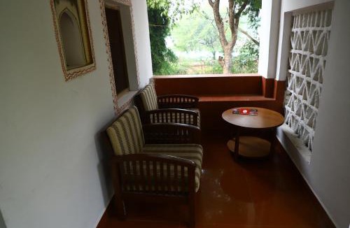 Khajuraho Hotel | TOURIST VILLAGE KHAJURAHO