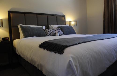 Cattai Resort | Riverside Oaks Golf Resort