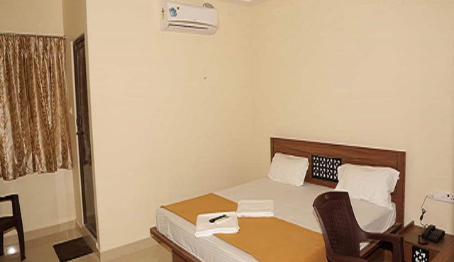 Hotel Santhosh Inn