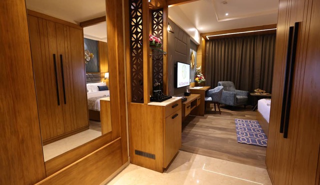 AJ Grand Hotel