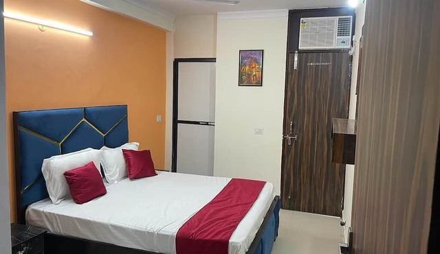 Roomshala 123 Happy Homes Saket
