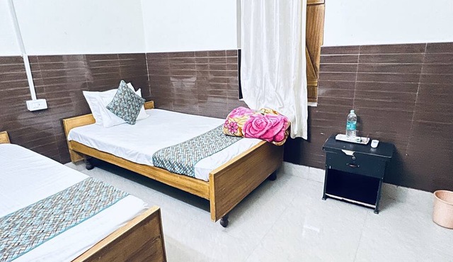 hotel rajgir international