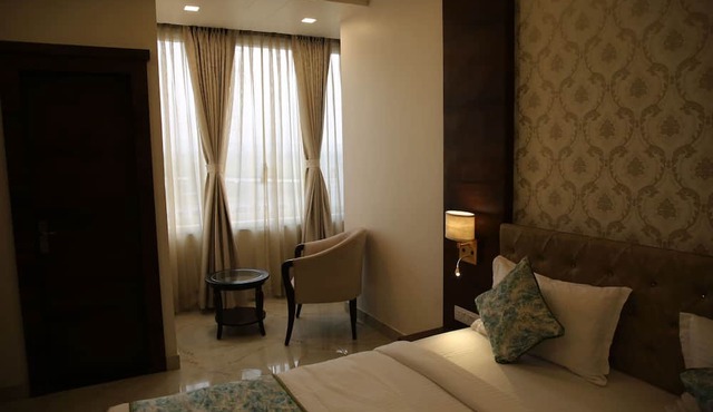 Hotel Neva Ji Palace