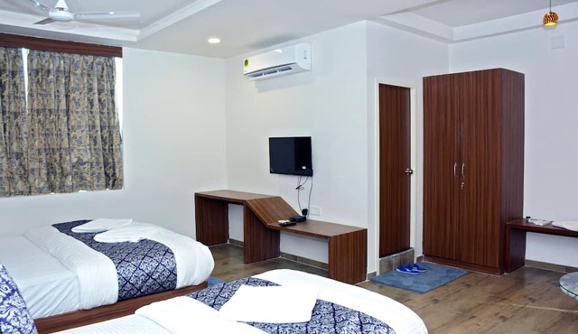 Hotel Royal Wings