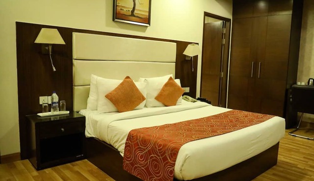 DS Clarks Inn Gurgaon
