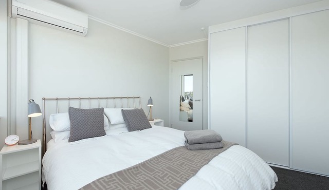Stunning Ocean View Apartment H324 in Maroubra