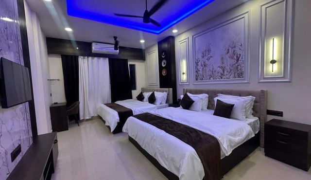 The Royal Dining Restaurant & Motel