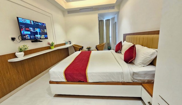 TrueLife SRB Suites