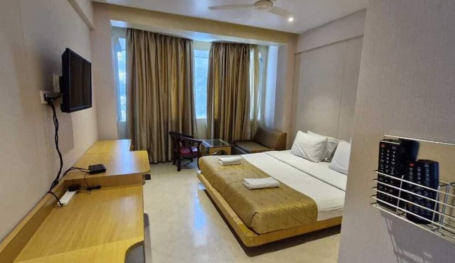 Summer Plaza Resort