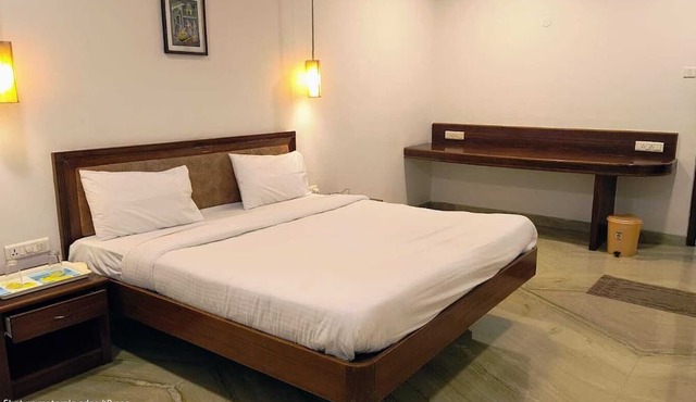 Hotel Raya's Annexe 1