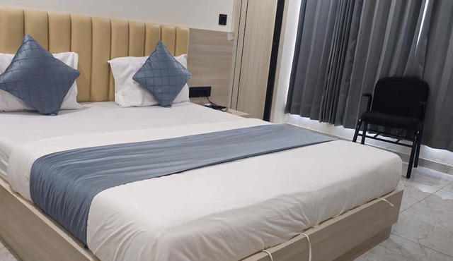 HOTEL ROYAL VIEW