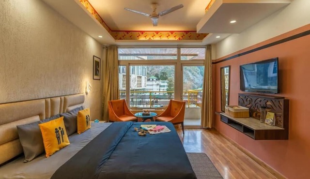 The Hosteller Mcleodganj, Bhagsu Waterfall