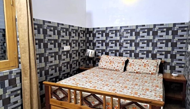 Gopi Homestay and Restaurant (Jim Corbett)