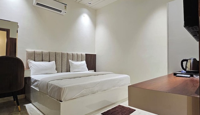 Hotel Sharanga