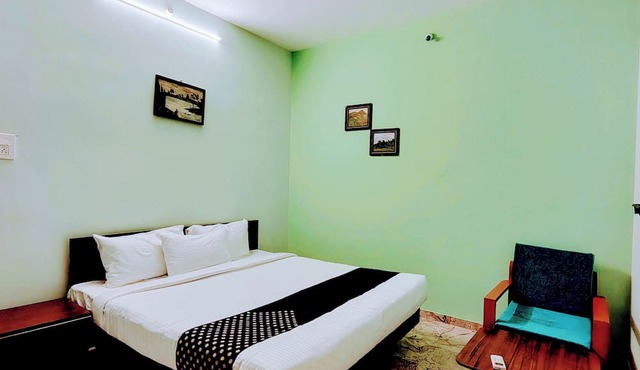 Naadi Grand Inn