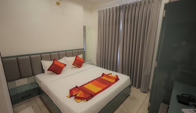 Papaya Leaf Comfort Nathdwara