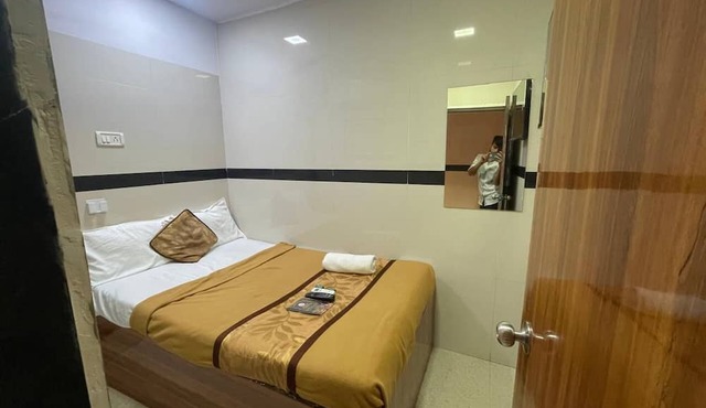 Hotel Cargo inn in Mumbai