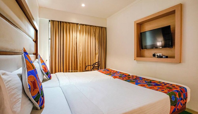 Fabhotel Konar Inn