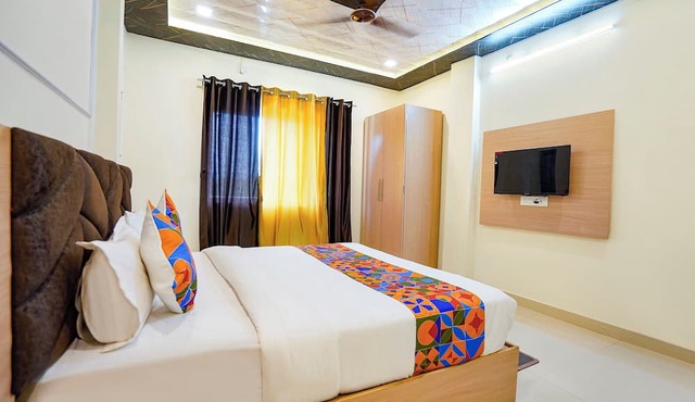 Fabhotel Paramhans Guest House