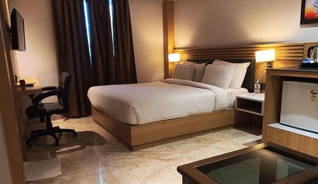 Luxus Inn Hotel